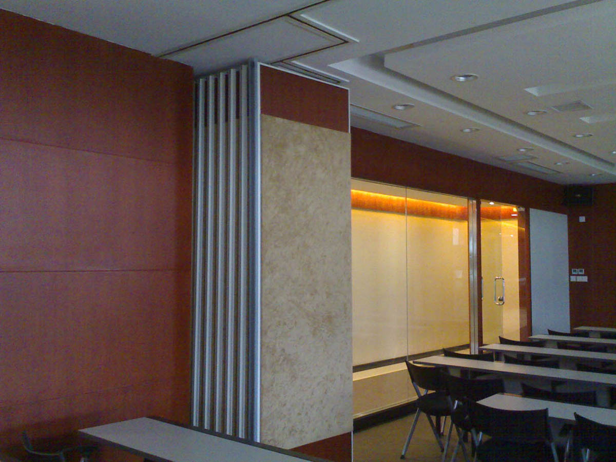 活动隔断-木饰面+硬包