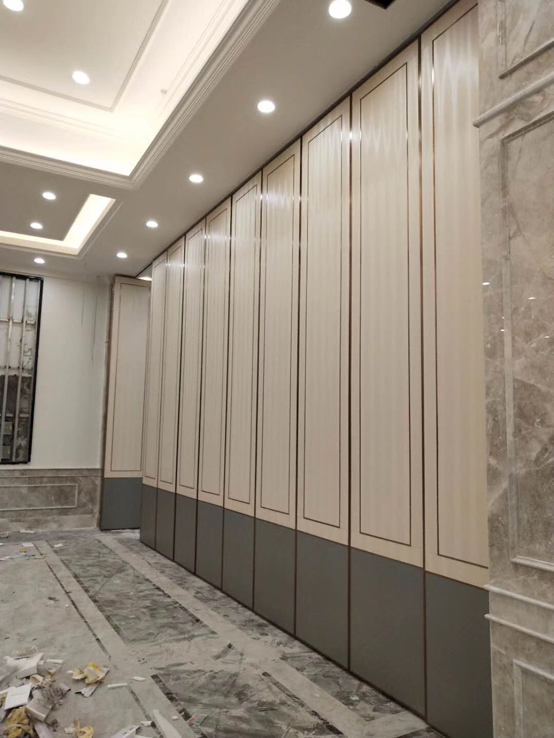 活动隔断-硬包+装饰条