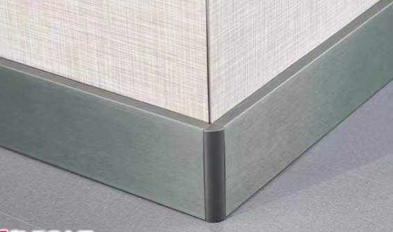 铝合金踢脚线-明装实景